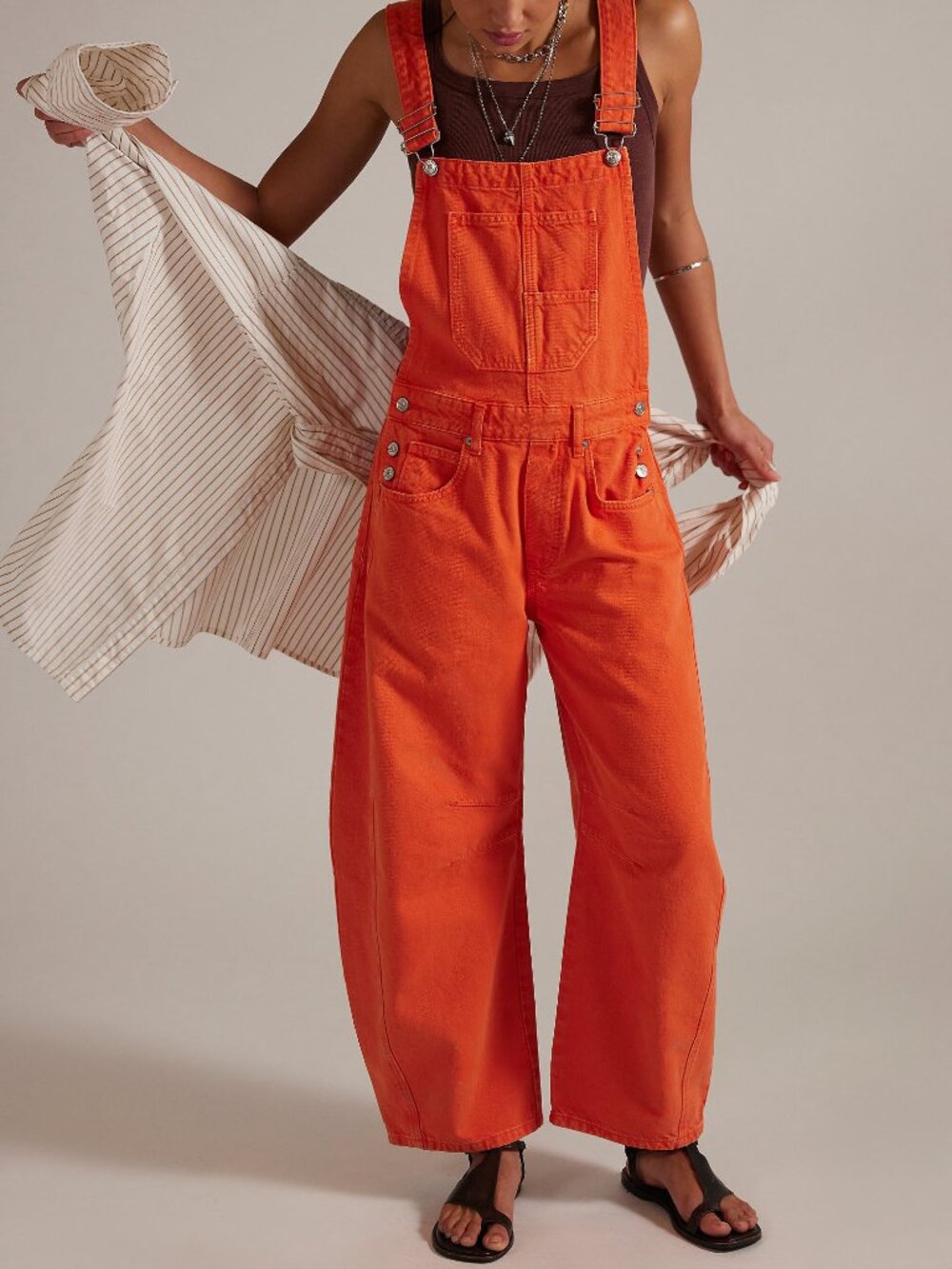 🆕 FREE PEOPLE We The Free Good Luck Barrel Overalls / Spicy